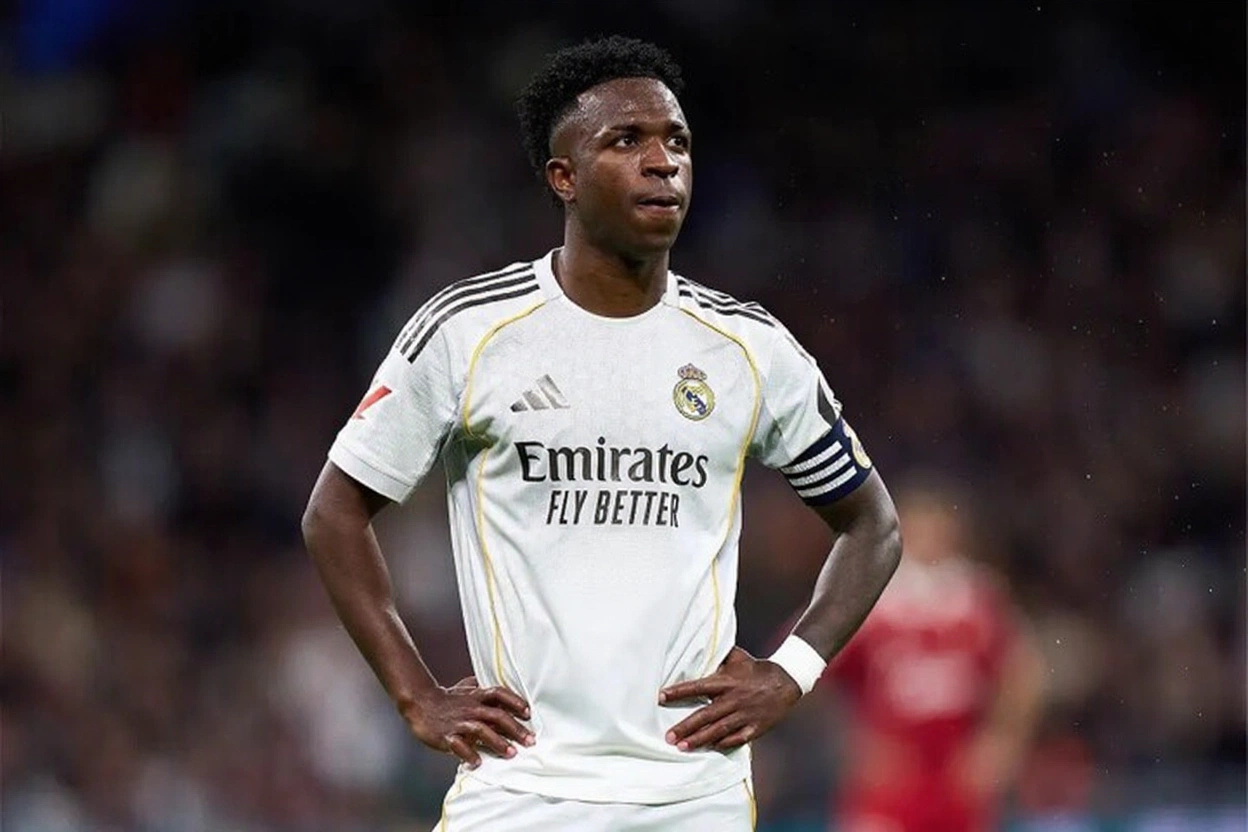 Transfer Update: Arsenal Approaches Vinicius, Mourinho Plans for Mbappe on the Left Wing
